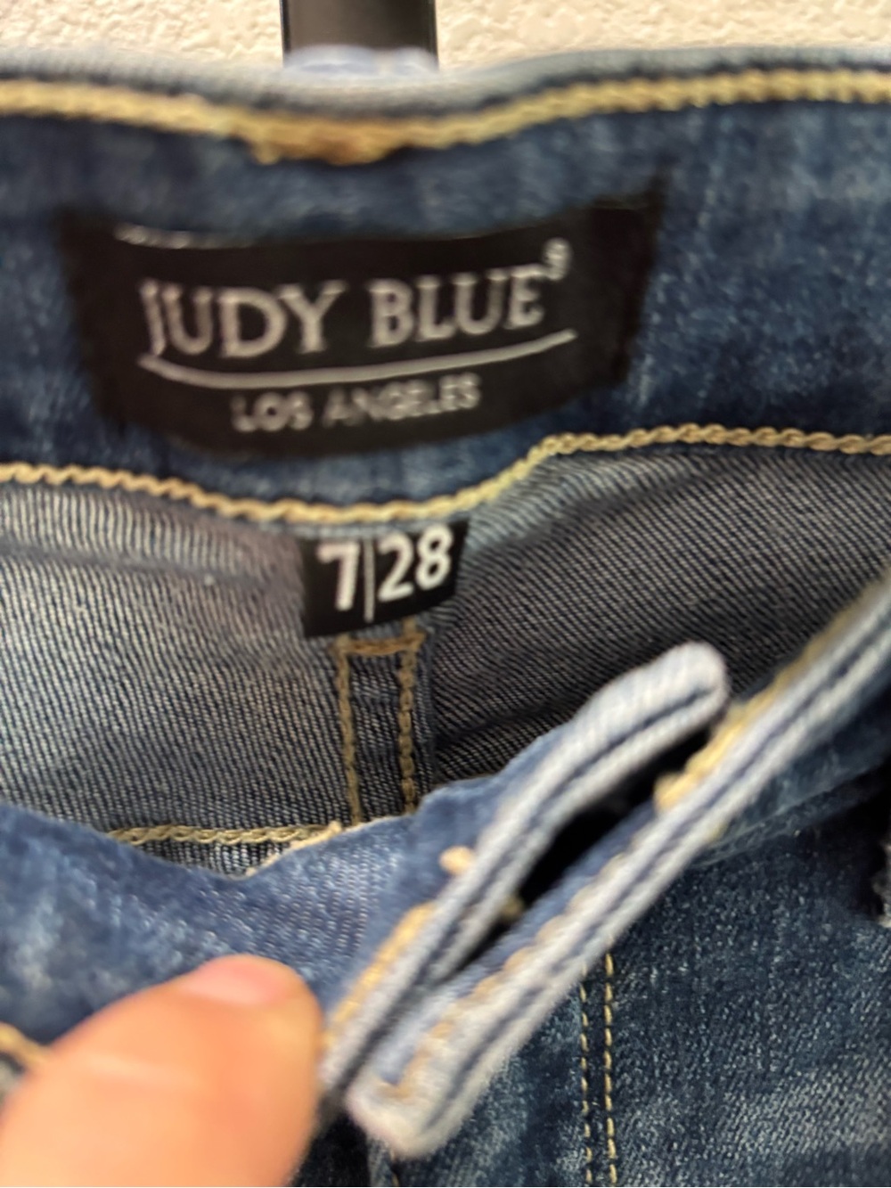 Judy Blue Medium Wash Ripped Skinny Jeans - Picture 4 of 13